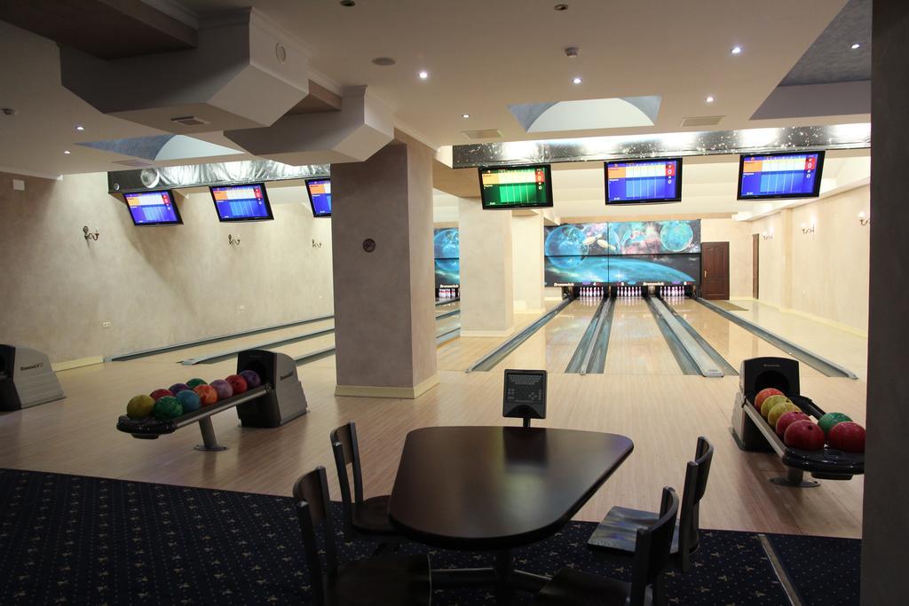Kleopatra Vip Hotel Kamianets-Podilsky Extérieur photo