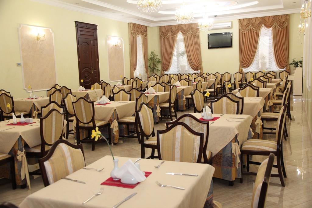 Kleopatra Vip Hotel Kamianets-Podilsky Extérieur photo