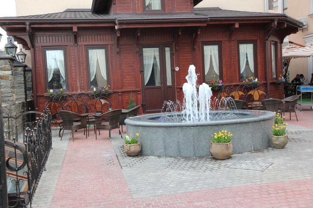 Kleopatra Vip Hotel Kamianets-Podilsky Extérieur photo