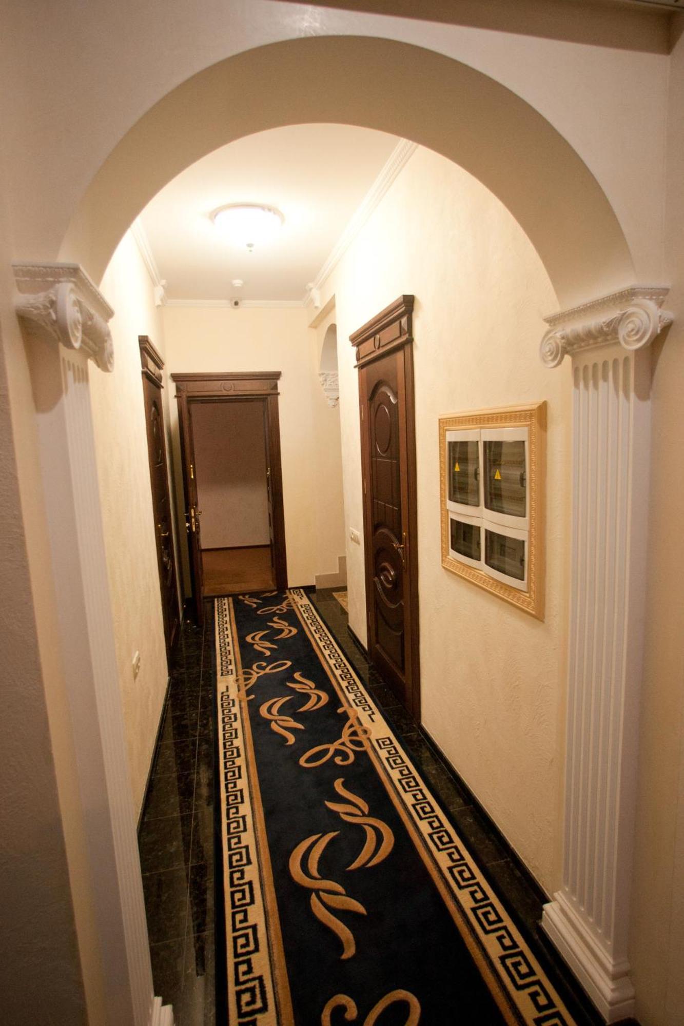 Kleopatra Vip Hotel Kamianets-Podilsky Extérieur photo